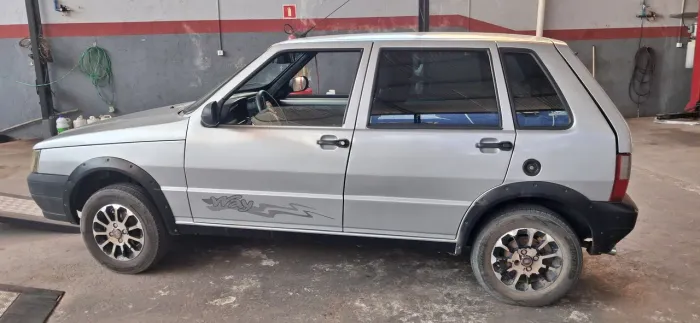 Fiat Uno Mille Celeb. WAY Econ. 1.0 F.flex 4P 2013