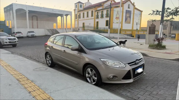Ford Focus 1.6 S/se/se Plus Flex 8v/16v 5P 2015