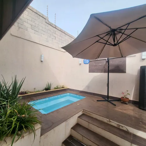 Casa Condomínio Primavera, 3 quartos, 3 banheiros, piscina e energia fotovoltaica