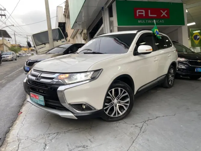 Mitsubishi Outlander Comfort 2.0 16V Aut. 2016