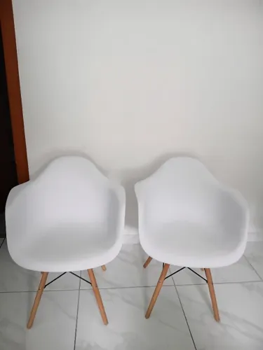 2 cadeiras de politileno