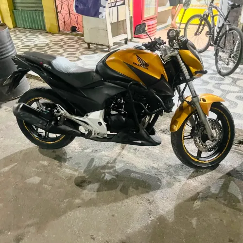 VENDO CB300r