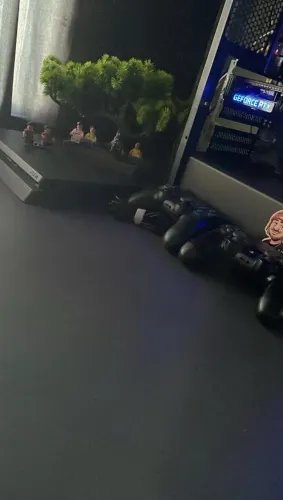 Ps4 slim 1tb