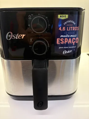Air Fryer Oster 4,6 Litros Preta/Inox - Excelente Estado