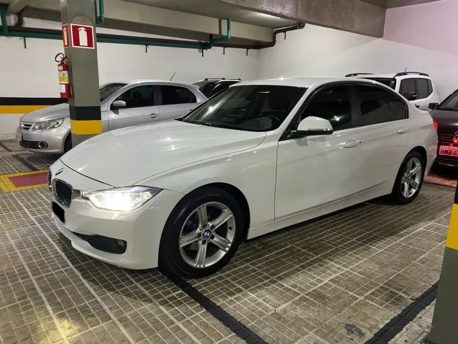 BMW 316I 1.6 TB 16V 136cv 4P 2014