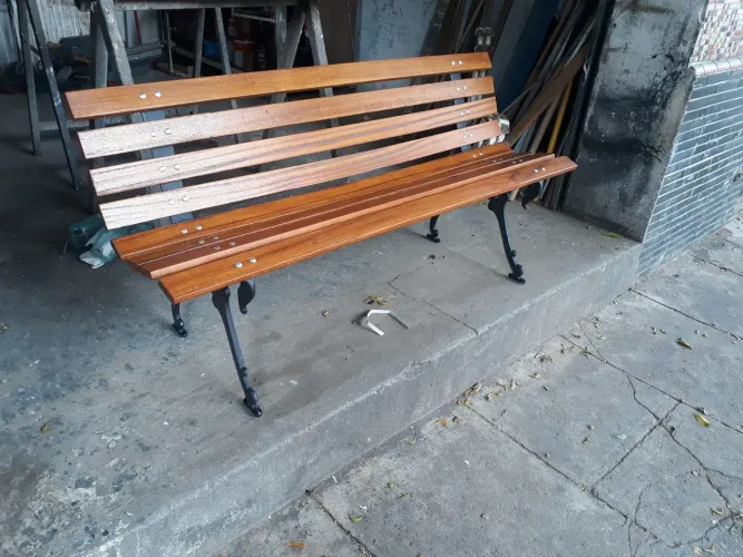 Banco Jardim 