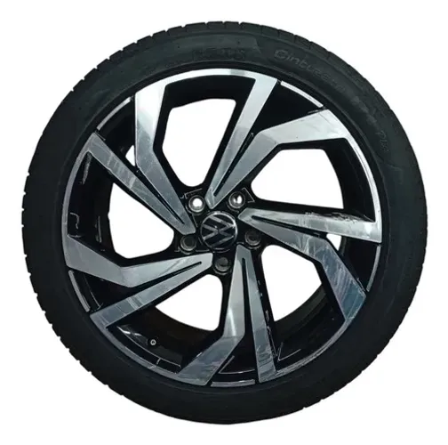 Roda Aro 18 com Pneu 225/45 R18 para Jetta GLI 2024 - Preta, Detalhe de Risco