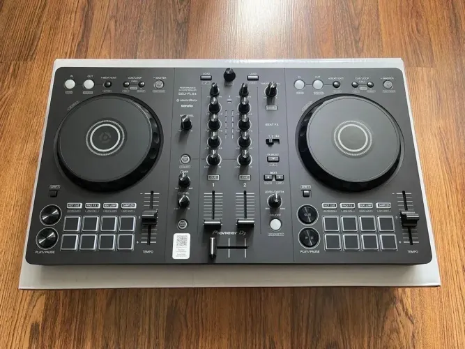 Controladora DDJ Pioneer FLX4