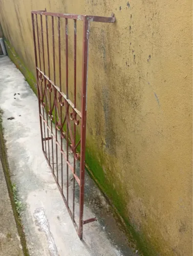 Grade para Janela Seminova  1.10m x 1.30m