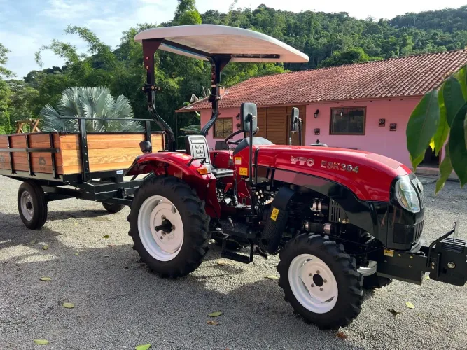 Trator Compacto YTO ESK 304 *OPORTUNIDADE*