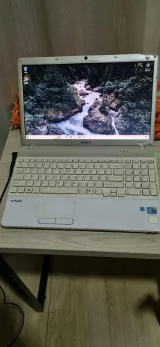 Notebook Sony Vaio Core i3 e 6GB de RAM