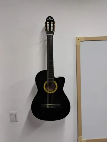 Violão elétrico R$490