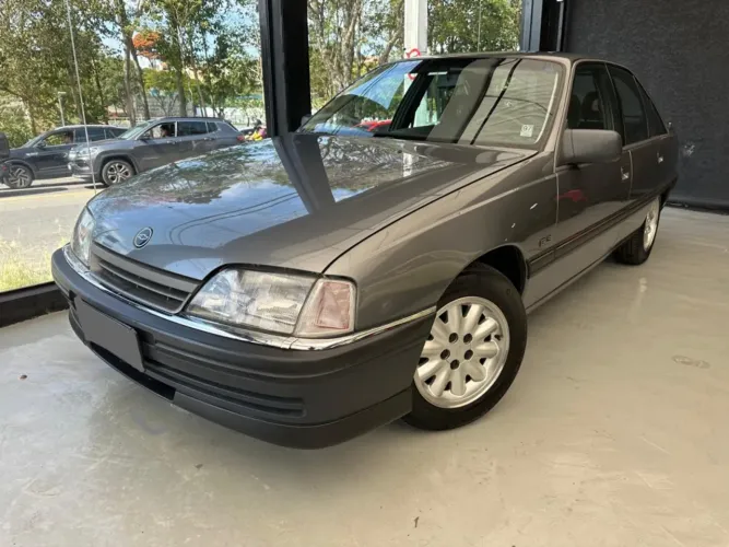 Chevrolet Omega GLS 2.2 / 2.0 (álcool) 1993