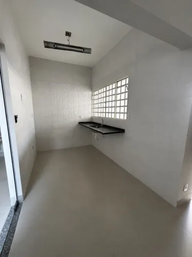 Casa 2/4 na 108 norte edícula