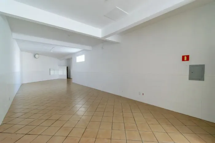 Loja comercial com 220m² para alugar no centro de Campo Largo