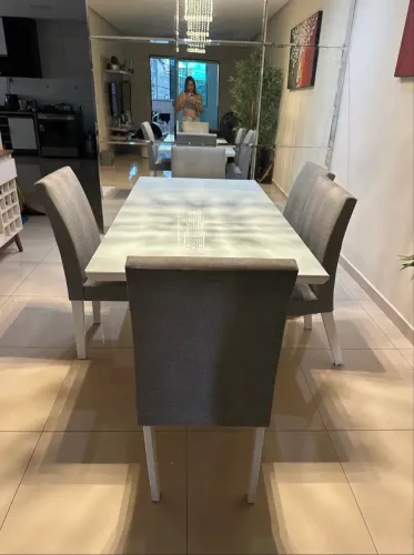 Mesa MDF e tampo de vidro!