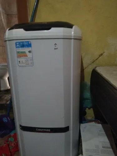 Tanquinho de lavar roupa