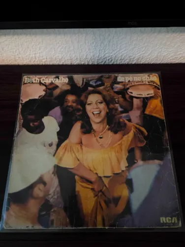 LP Beth Carvalho - De Pé No Chão (1978) Vinil Original RCA Victor - Clássico do Samba
