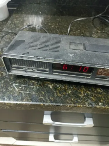 rádio relógio Philco anos ,80 