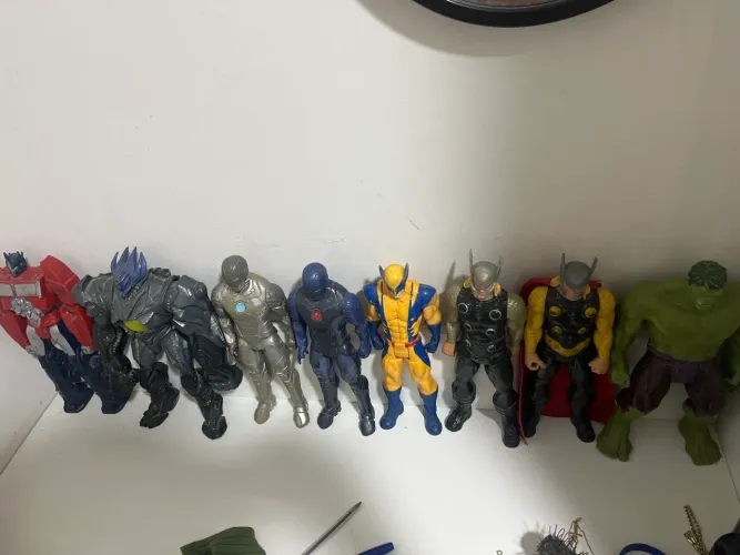 Coleção de bonecos super heróis