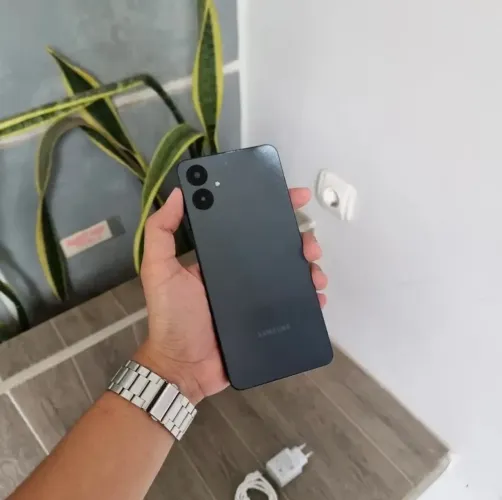 Galaxy A06 128GB COM GARANTIA 