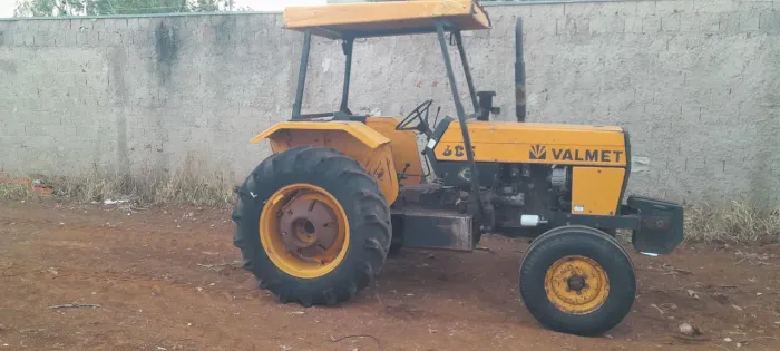 Trator Valmet 685