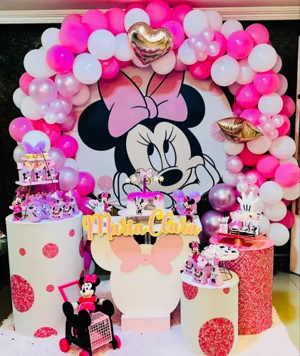 Mesinha Slim Minnie Mdf Decorado Linha pegue e Monte Lançamento