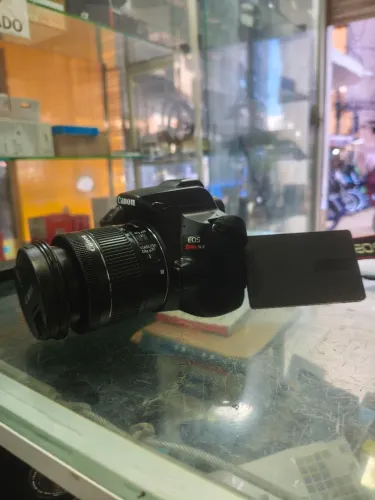 Câmera Canon SL3
