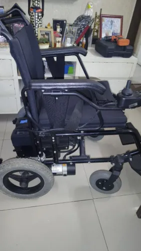 Cadeira motorizada Fredom nova 