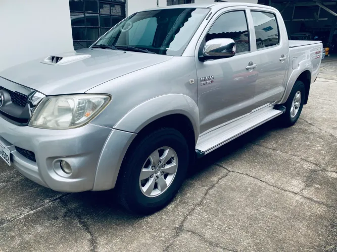 Toyota Hilux CD SRV D4-d 4X4 3.0 TDI Dies 2010