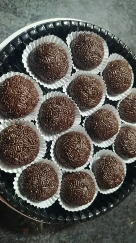 Doces para festas revenda de Brigadeiros