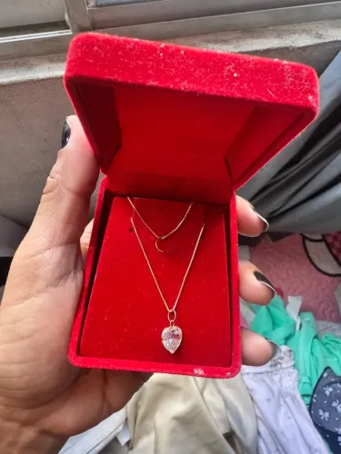 Colar de ouro feminino