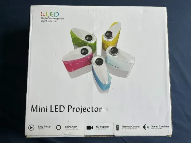 Mini Projetor LED