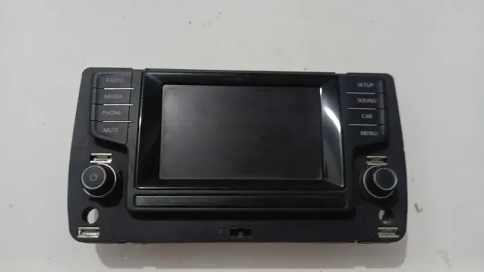 Tela Multimidia Golf 5g0919605