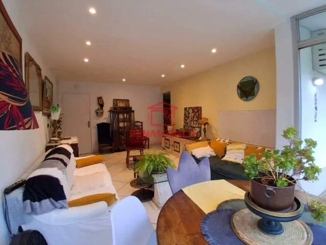 Apartamento Mobiliado com 3 Quartos e Varanda em São Conrado.