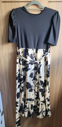 Vestido feminino, preto e bege com estampa floral, tamanho G