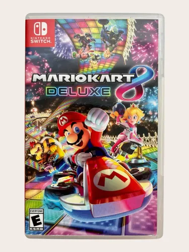 Mario Kart 8 Deluxe Switch (Seminovo)
