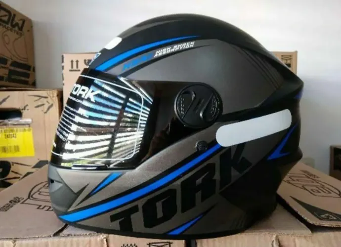 Capacete r8 Promoção dia dos pais! Tamanho 58 + BRINDE