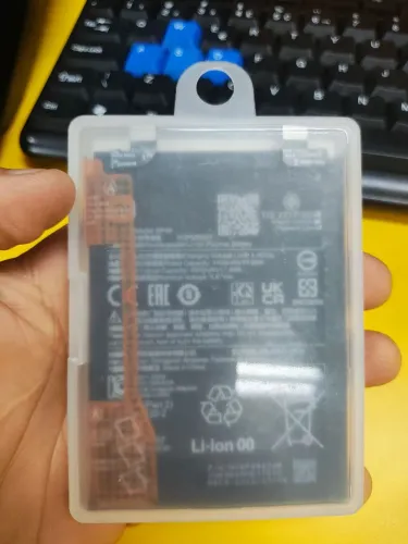 BATERIA POCO F4 82%