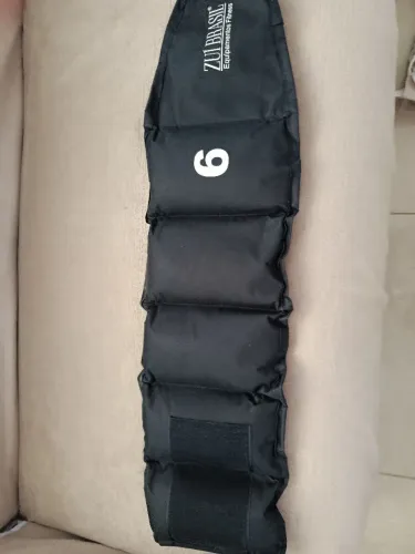 Caneleiras 6 kilos 1ano de uso semi novas