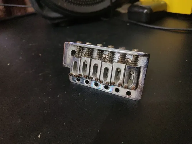Ponte tremolo Squier