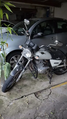 Moto Intruder 125