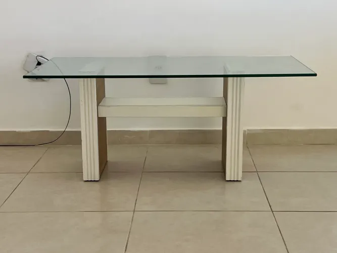 Mesa de Centro com tampo de Vidro