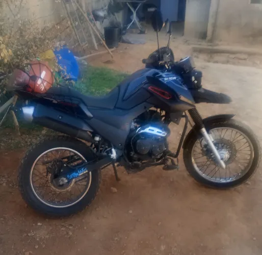 Vendo shi 175 barato pra ir embora