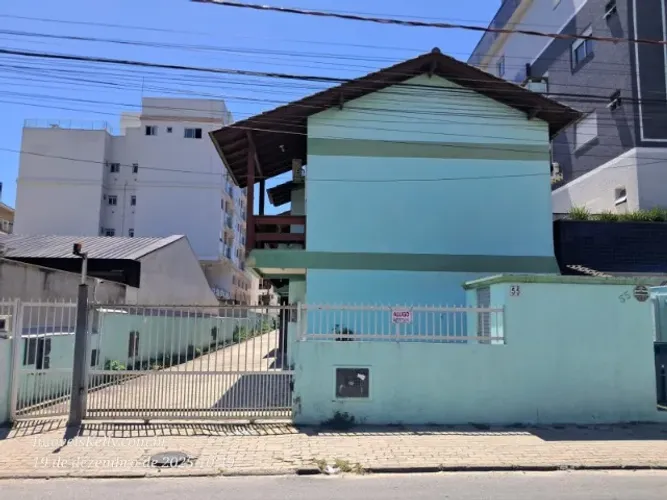 Sobrado 3 quartos, Ar, 100m mar, Ingleses Norte, Fpolis, COD838