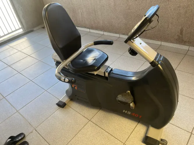 Vendo bicicleta ergométrica é ótimo estado valor de 600,00