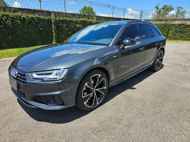 Audi A4 Avant s Line 2.0 2019 com teto e aro 20 + originais