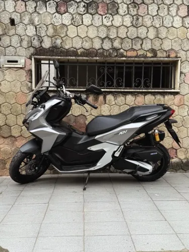 Honda ADV 160 2025