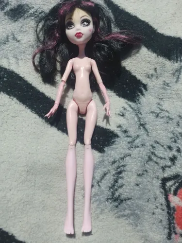 Draculaura Monster high
