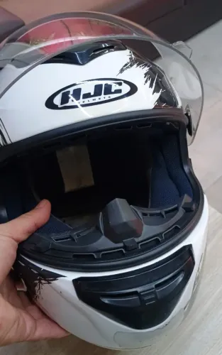 Capacete HJC em ótimo estado